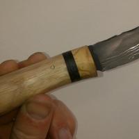 Couteau fixe, feuilleté 60 couches, chêne, cuir, olivier, 180 euros