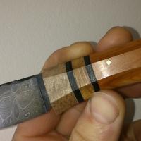 Couteau fixe 120 couches, manche noyer, cuir, chêne, if, 180 euros