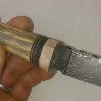 Fixe feuilleté, manche buis échaudé, noyer, cuir